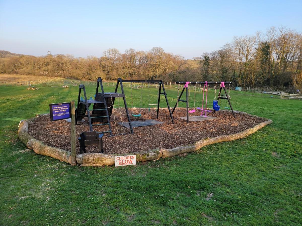 1 Glamping Tent With Kitchen & Electric On Small Family Campsite, No Bedding Supplied Narberth Exterior photo